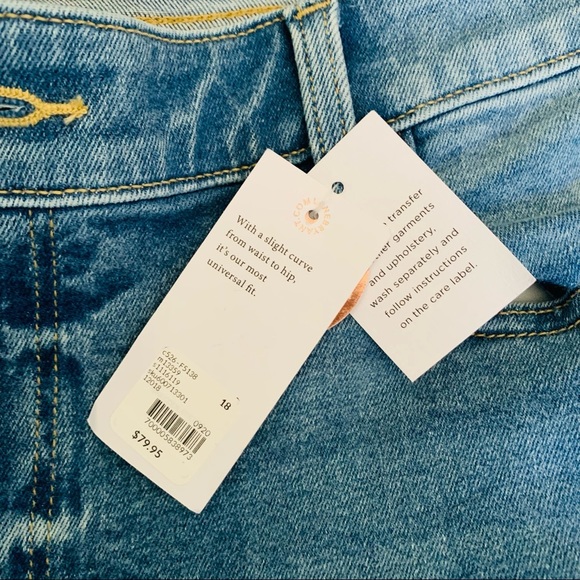 LaneBryant Mid Rise Destructed Bootcut Jean NWT 18 - Picture 5 of 8